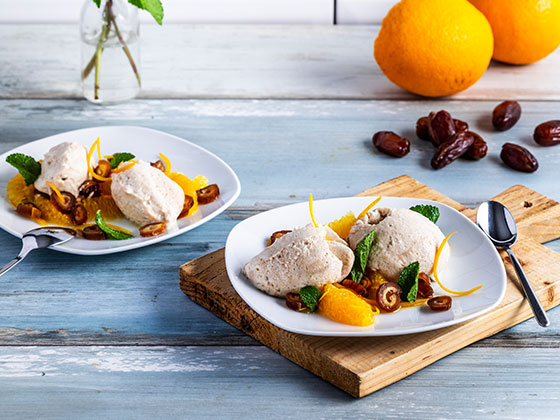 Espuma esponjosa de dátiles con ensalada de naranja