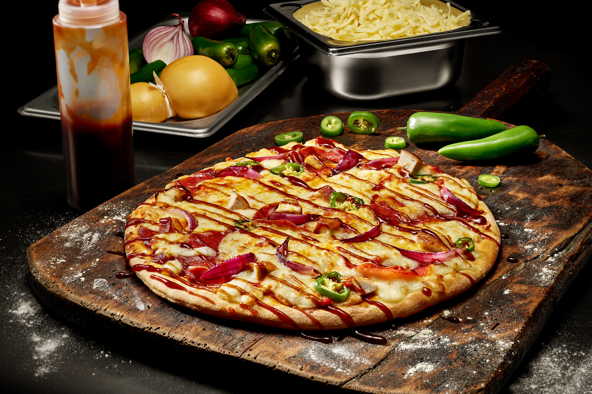 Buffalo Chicken Pizza with BBQ-Drizzle