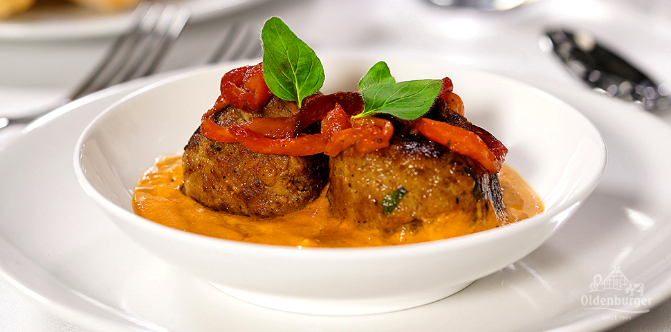 Meatballs in creamy pepper sauce